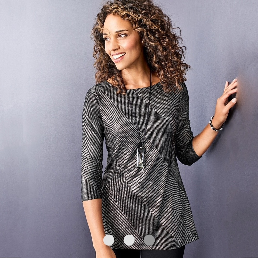Chico's Sparkle Metallic Diagonal Foil Boat-Neck Tunic Top Size O